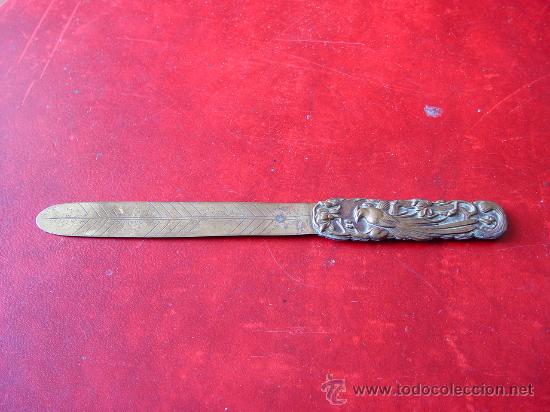 Escriban&iacute;a: Abrecartas antiguo de bronce - Foto 1