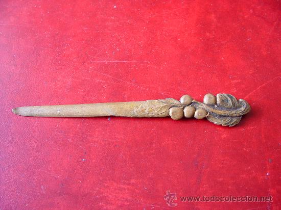 Escriban&iacute;a: Abrecartas antiguo de bronce. - Foto 1