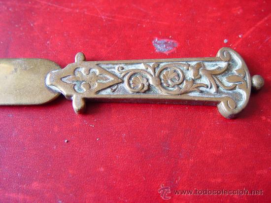 Escriban&iacute;a: Abrecartas antiguo de bronce. - Foto 2