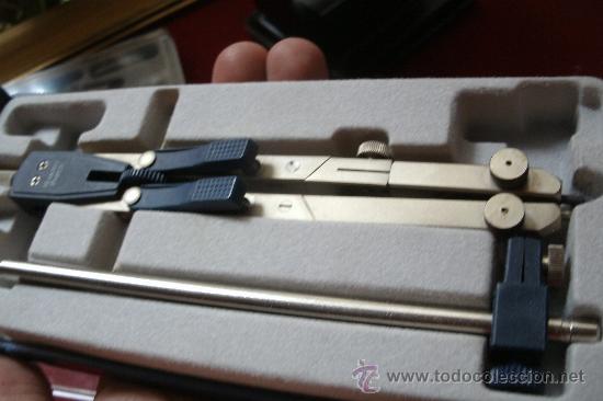 Escriban&iacute;a: ANTIGUO JUEGO DE COMP&Aacute;S EN ESTUCHE MAKRO PAPER - Foto 1