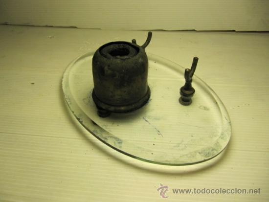 Escriban&iacute;a: Antiguo tintero de cristal y metal. 17x11cms - Foto 3