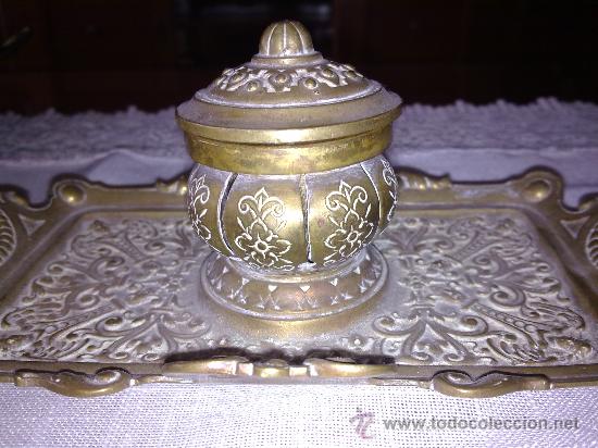 Escriban&iacute;a: antiguo y preciosisimo tintero de bronce. - Foto 3