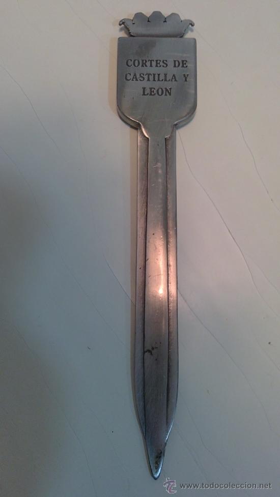 Escriban&iacute;a: ORIGINAL ABRE-CARTAS,METAL(CORTES DE CASTILLA Y LEON) - Foto 2