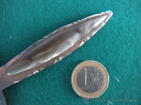 Escriban&iacute;a: CURIOSO ABRECARTAS CON FUNDA DE CUERO. CUCHILLO. - Foto 2