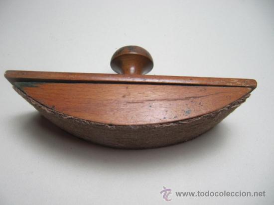 Writing Items: Antiguo secante de madera bien conservado. 16x7x3cms.