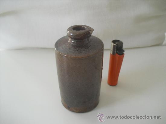 Escriban&iacute;a: TINTERO ANTIGUO DE CERAMICA GRES , con incripci&oacute;n. - Foto 1