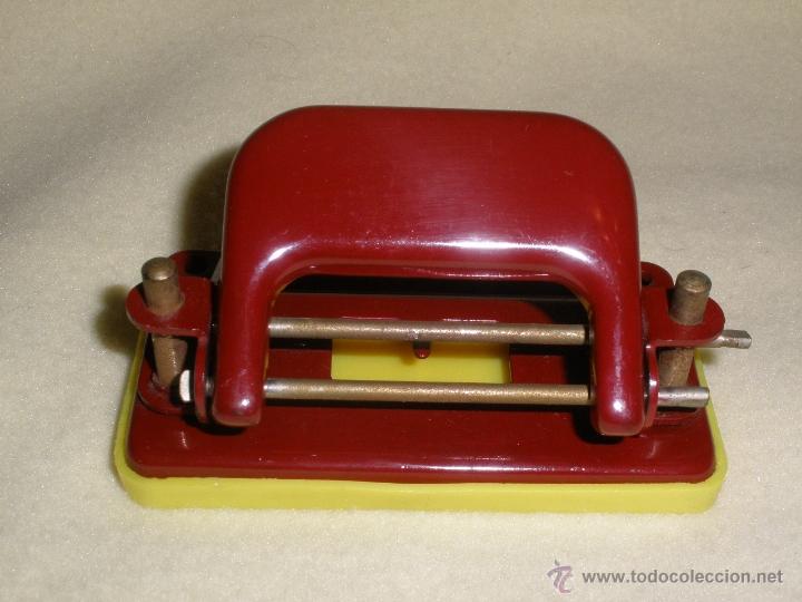 Escriban&iacute;a: TALADRO - PERFORADORA DE PAPEL KIN (MADE IN CZECHOSLOVAKIA) - Foto 2