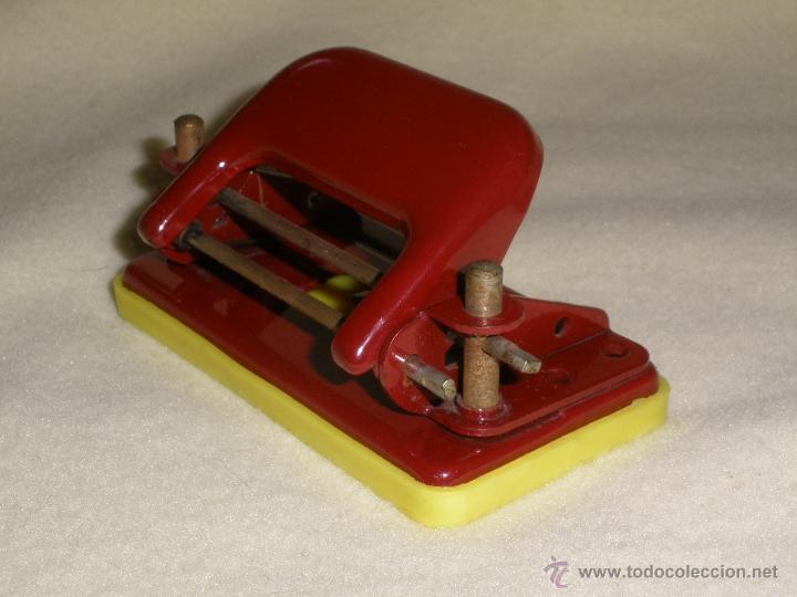 Escriban&iacute;a: TALADRO - PERFORADORA DE PAPEL KIN (MADE IN CZECHOSLOVAKIA) - Foto 4