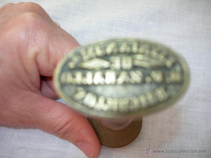 Escriban&iacute;a: ANTIGUO SELLO DE TAMPON EN MADERA Y BRONCE - Foto 2