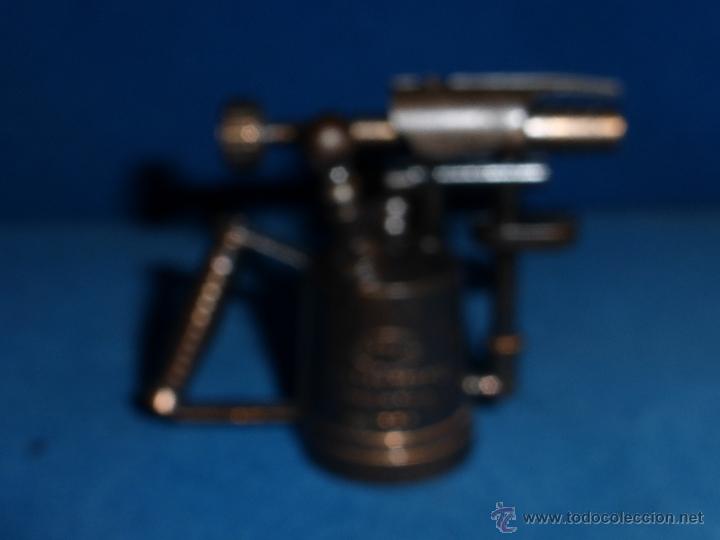 Escriban&iacute;a: ANTIGUO SACAPUNTAS DE METAL CON FORMA DE SOPLETE - Foto 3