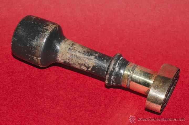 Escriban&iacute;a: SELLO DE BRONCE CON EMPU&Ntilde;ADURA DE MADERA - Foto 1
