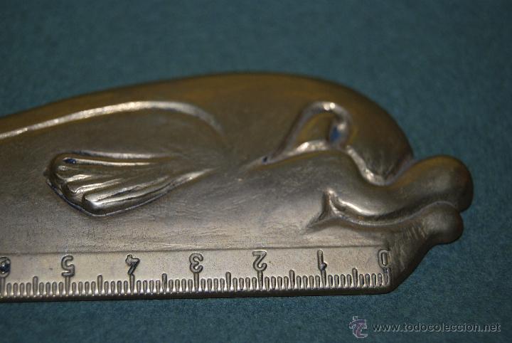 Escriban&iacute;a: REGLA DE LAT&Oacute;N EN FORMA DE BALLENA - 15 CENT&Iacute;METROS - Foto 2
