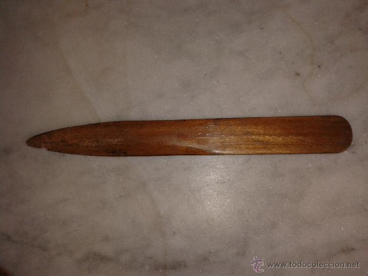 Escriban&iacute;a: ABRECARTAS ANTIGUO DE MADERA - Foto 1