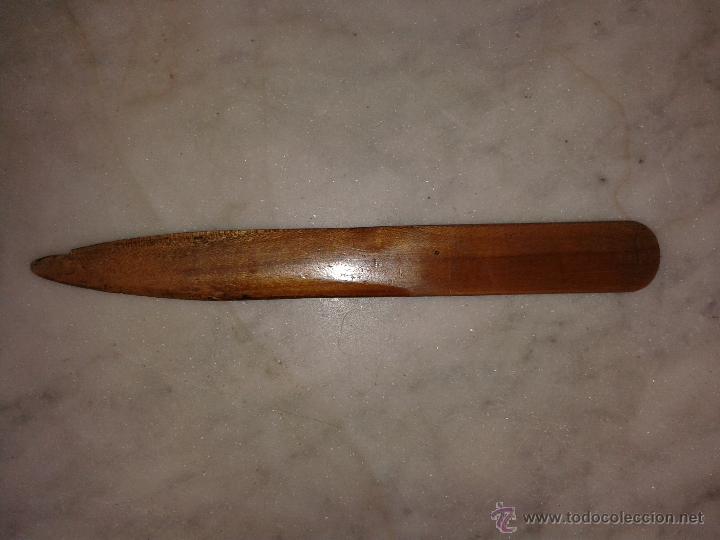 Escriban&iacute;a: ABRECARTAS ANTIGUO DE MADERA - Foto 2