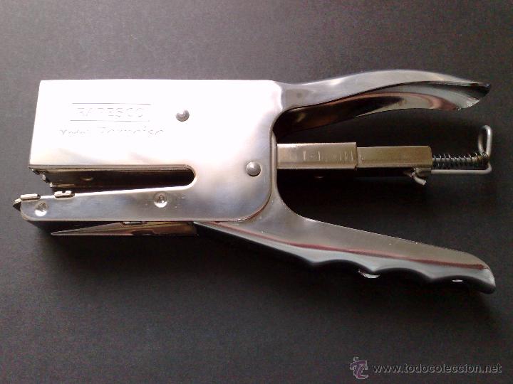 Escriban&iacute;a: GRAPADORA MANUAL-MARCA RAPESCO-MODELO PORPOISE - Foto 1