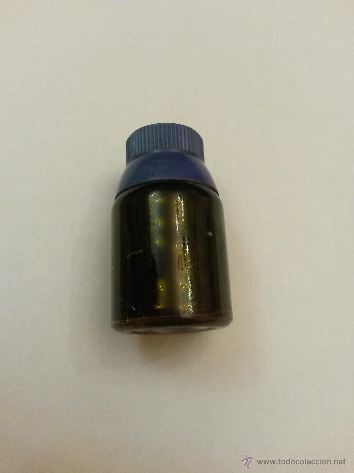 Escriban&iacute;a: Tintero pelikan de 5 x 3 cms , tiene tinta - Foto 1