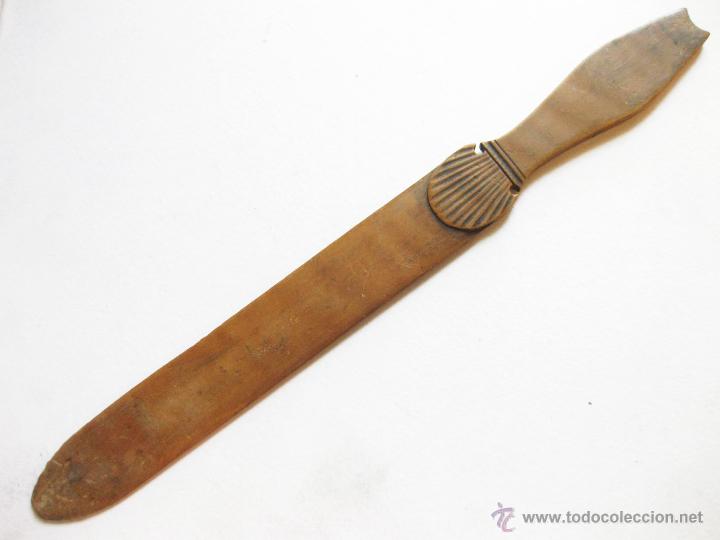 Escriban&iacute;a: ABRECARTAS DE MADERA NOBLE CON UNA CONCHA - Foto 1