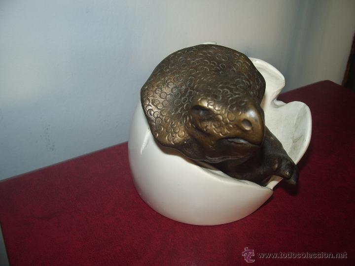 Escriban&iacute;a: Pisapapeles: DINOSAURIO - HUEVO - Foto 2