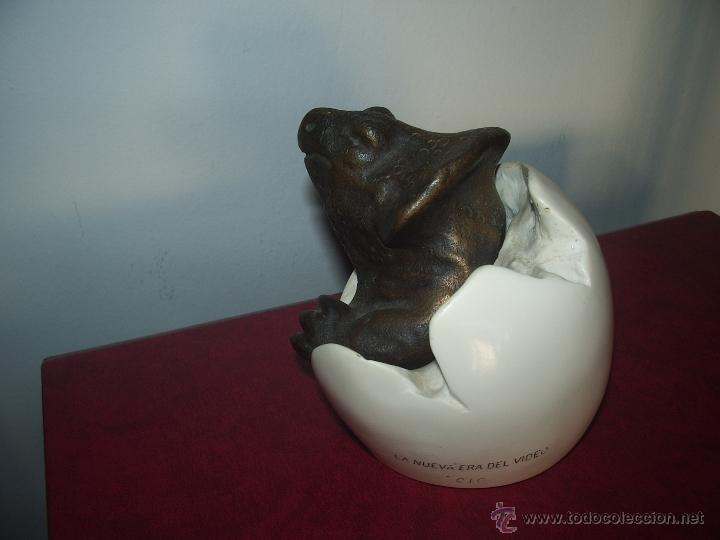 Escriban&iacute;a: Pisapapeles: DINOSAURIO - HUEVO - Foto 4