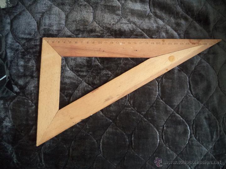 Escriban&iacute;a: Escuadra de madera. - Foto 1