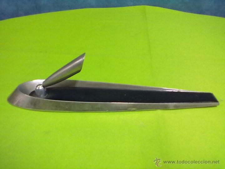 Escriban&iacute;a: PORTAPLUMAS METAL Y CUERO - Foto 1