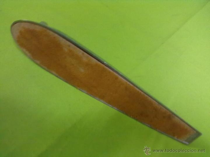 Escriban&iacute;a: PORTAPLUMAS METAL Y CUERO - Foto 3