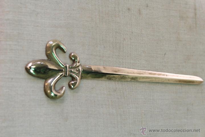 Escriban&iacute;a: abrecartas de bronce con la flor de lis - Foto 6