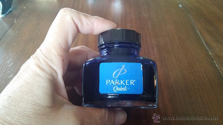 Escriban&iacute;a: ANTIGUO TINTERO PARKER QUINK. CON TINTA AZUL. - Foto 1
