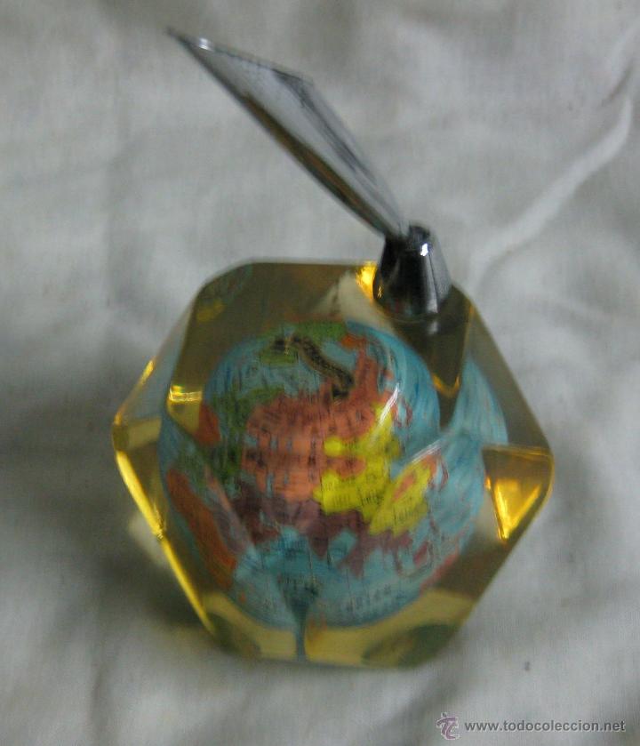 Escriban&iacute;a: BOLA DEL MUNDO PARA BOLIGRAFO.