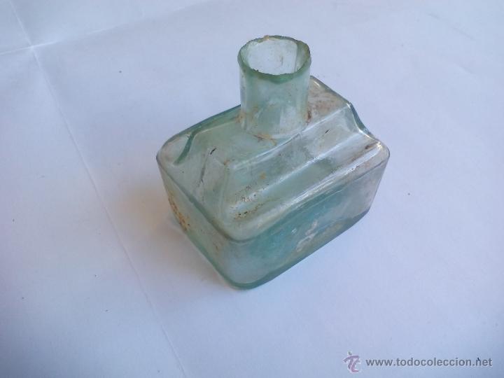 Escriban&iacute;a: Antiguo tintero de cristal. - Foto 1