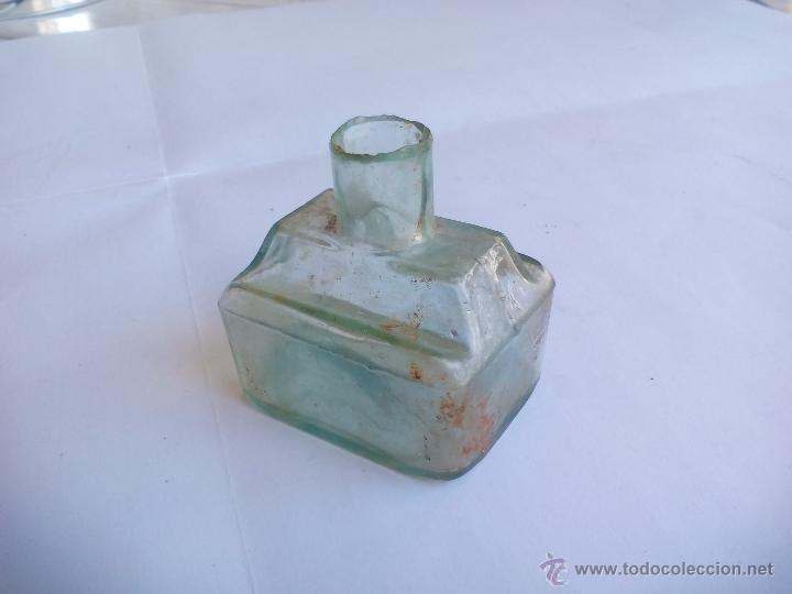 Escriban&iacute;a: Antiguo tintero de cristal. - Foto 3