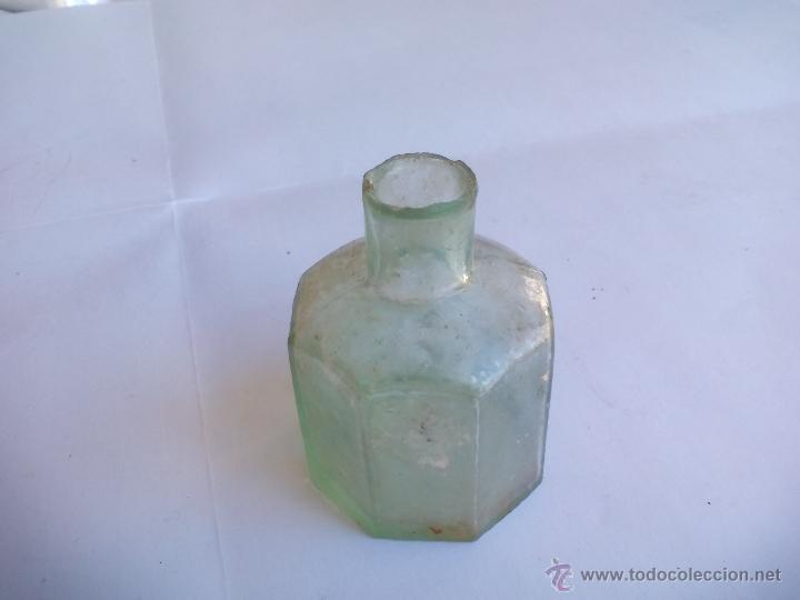 Escriban&iacute;a: Antiguo tintero de cristal., - Foto 1