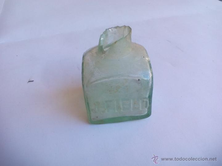 Escriban&iacute;a: J Field. Antiguo tintero de cristal. Ink bottle - Foto 1