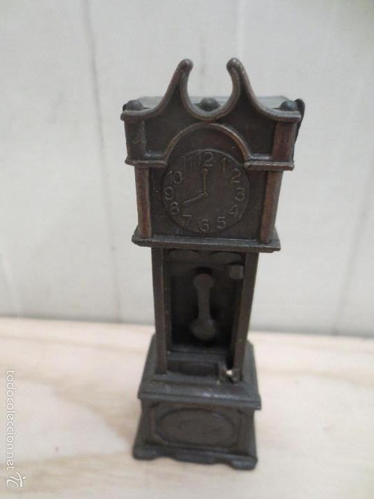 Escriban&iacute;a: sacapuntas reloj - Foto 1