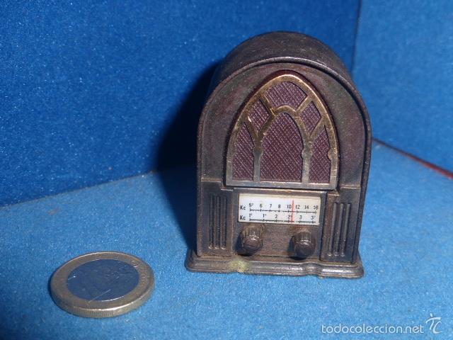 Escriban&iacute;a: SACAPUNTAS PLAYME CON FORMA DE RADIO DE CAPILLA - Foto 2