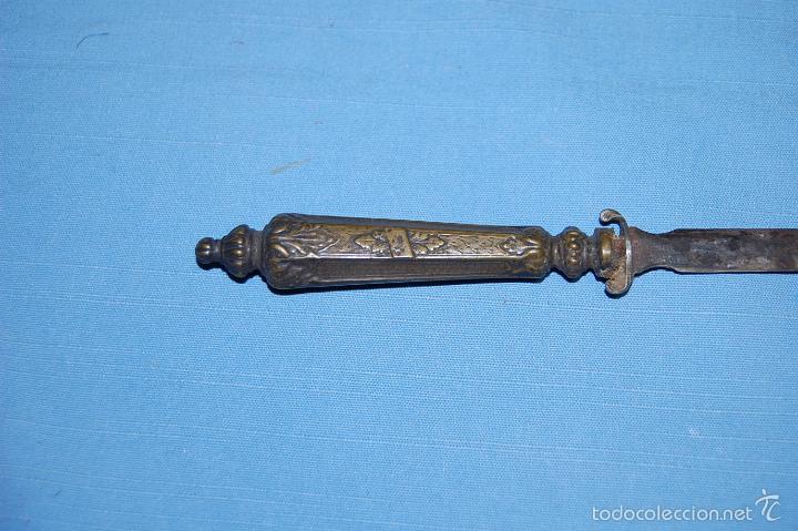 Escriban&iacute;a: ABRECARTAS EN METAL CIRCA 1920 - Foto 4