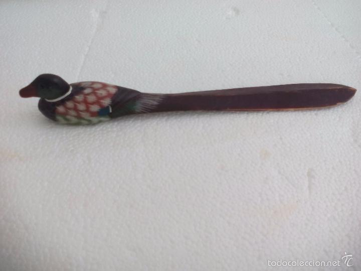 Escriban&iacute;a: Abrecartas de madera con forma de pato . 19 cm.  Duck - Foto 1