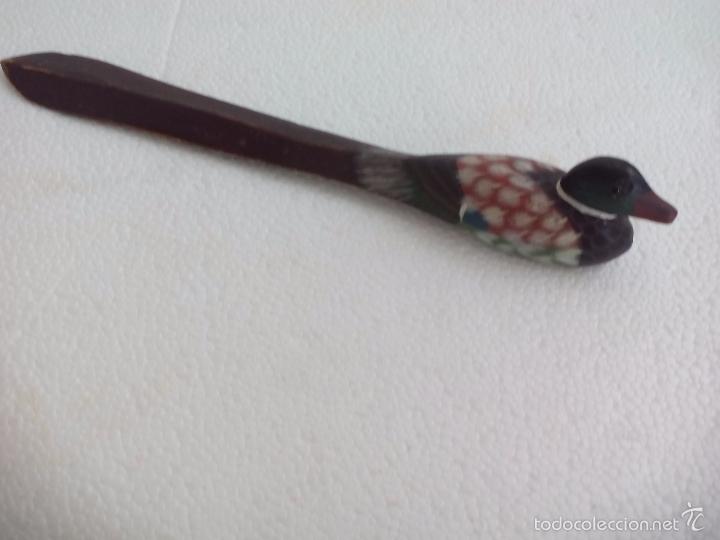 Escriban&iacute;a: Abrecartas de madera con forma de pato . 19 cm.  Duck - Foto 5