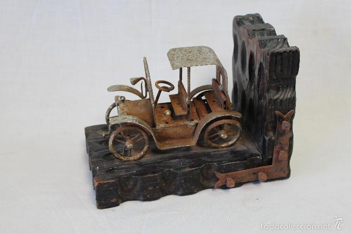 Escriban&iacute;a: sujetalibros de madera con coche antiguo de hierro - Foto 5