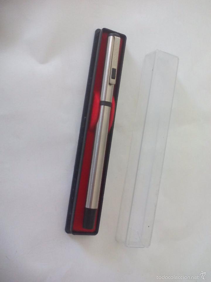 Escriban&iacute;a: Pluma estilogr&aacute;fica FOREVER . En su estuche estuche - Foto 1