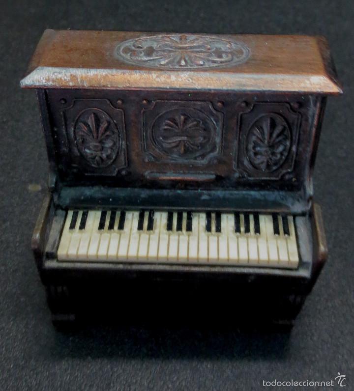 Escriban&iacute;a: SACAPUNTAS PIANO PLAY ME REF. 969 - Foto 1