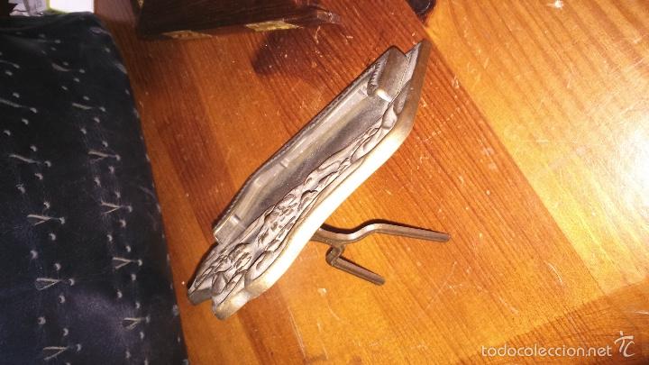 Escriban&iacute;a: Bonito tarjetero de metal - Foto 3