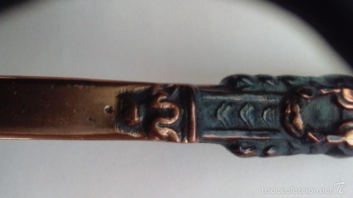 Escriban&iacute;a: Abrecartas de bronce firmado - Foto 8