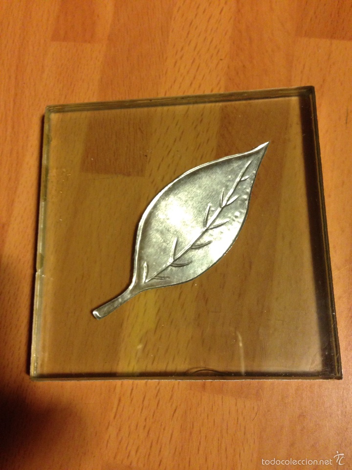 Escriban&iacute;a: Pisapapeles de cristal con hoja plateada dentro - Foto 2