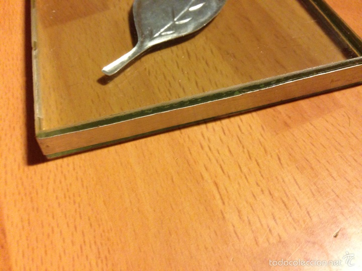 Escriban&iacute;a: Pisapapeles de cristal con hoja plateada dentro - Foto 3