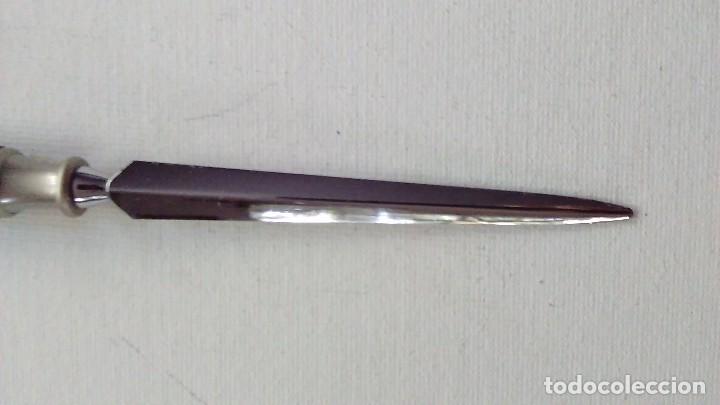 Escriban&iacute;a: Abrecartas de metal y madera - Foto 3