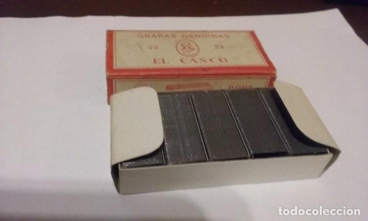 Escriban&iacute;a: Antigua caja de grapas - Foto 1
