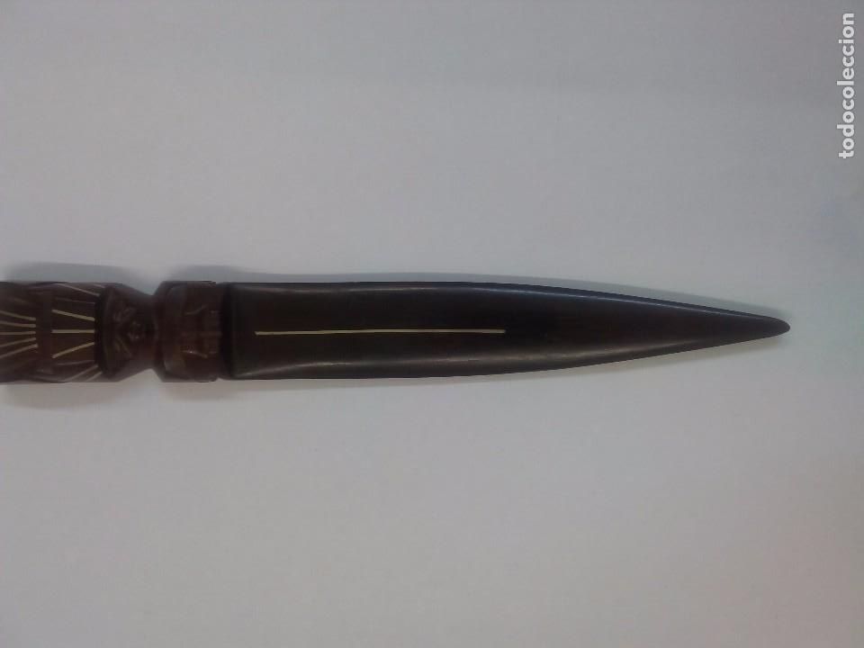 Escriban&iacute;a: Abrecartas de madera - Foto 1