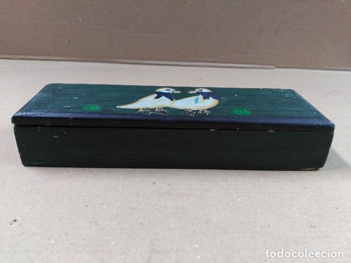 Escriban&iacute;a: PLUMIER EN MADERA PINTADA A MANO - Foto 3