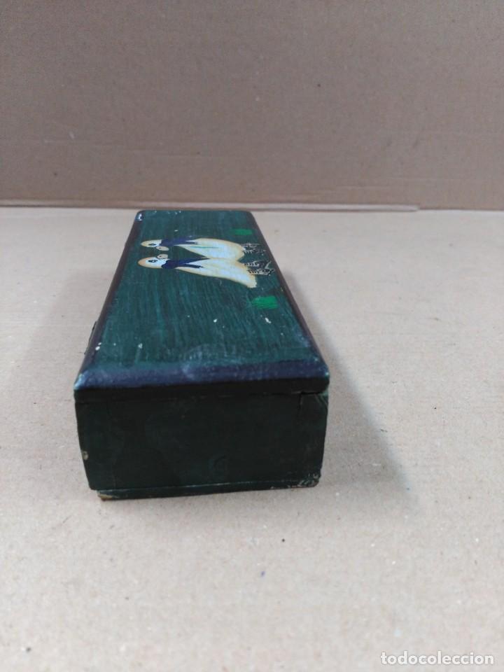 Escriban&iacute;a: PLUMIER EN MADERA PINTADA A MANO - Foto 4